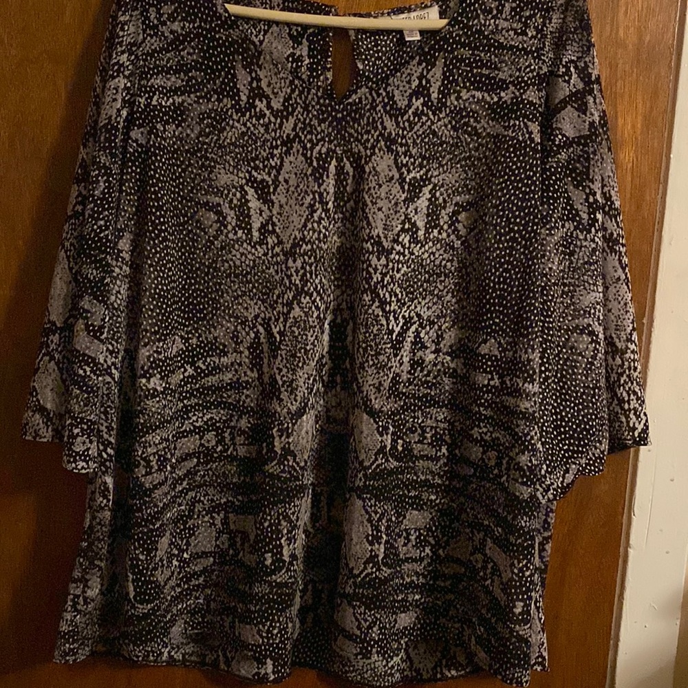 Blouse - by Jennifer Lopez